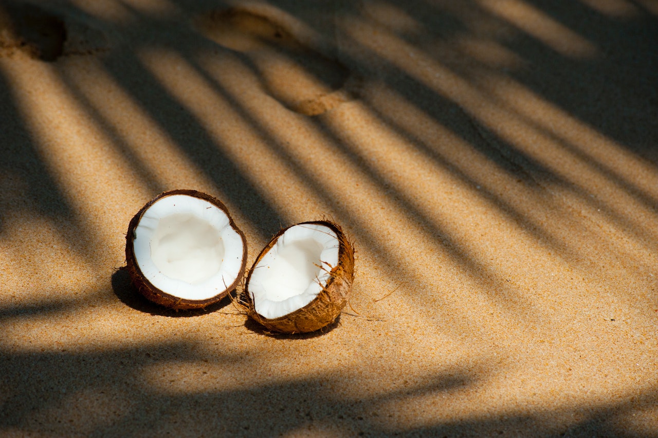 Aπόκτησε πιο όμορφες και υγιείς μπούκλες με coconut oil