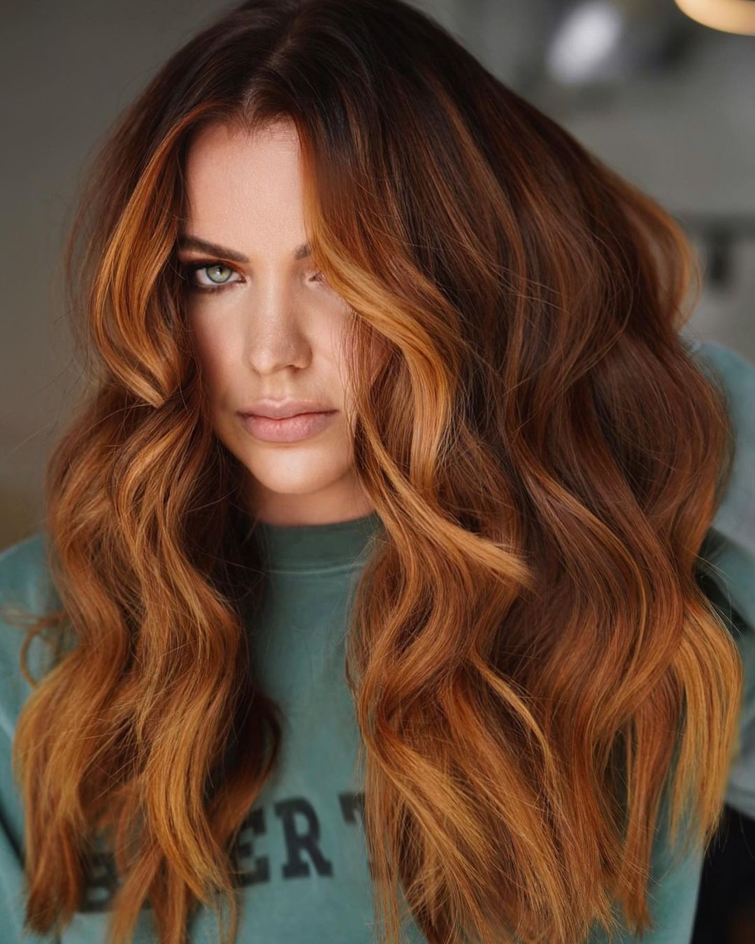 Copper Hair Color: Η it καλοκαιρινή απόχρωση που θα «απογειώσει» το στιλ των μαλλιών σου