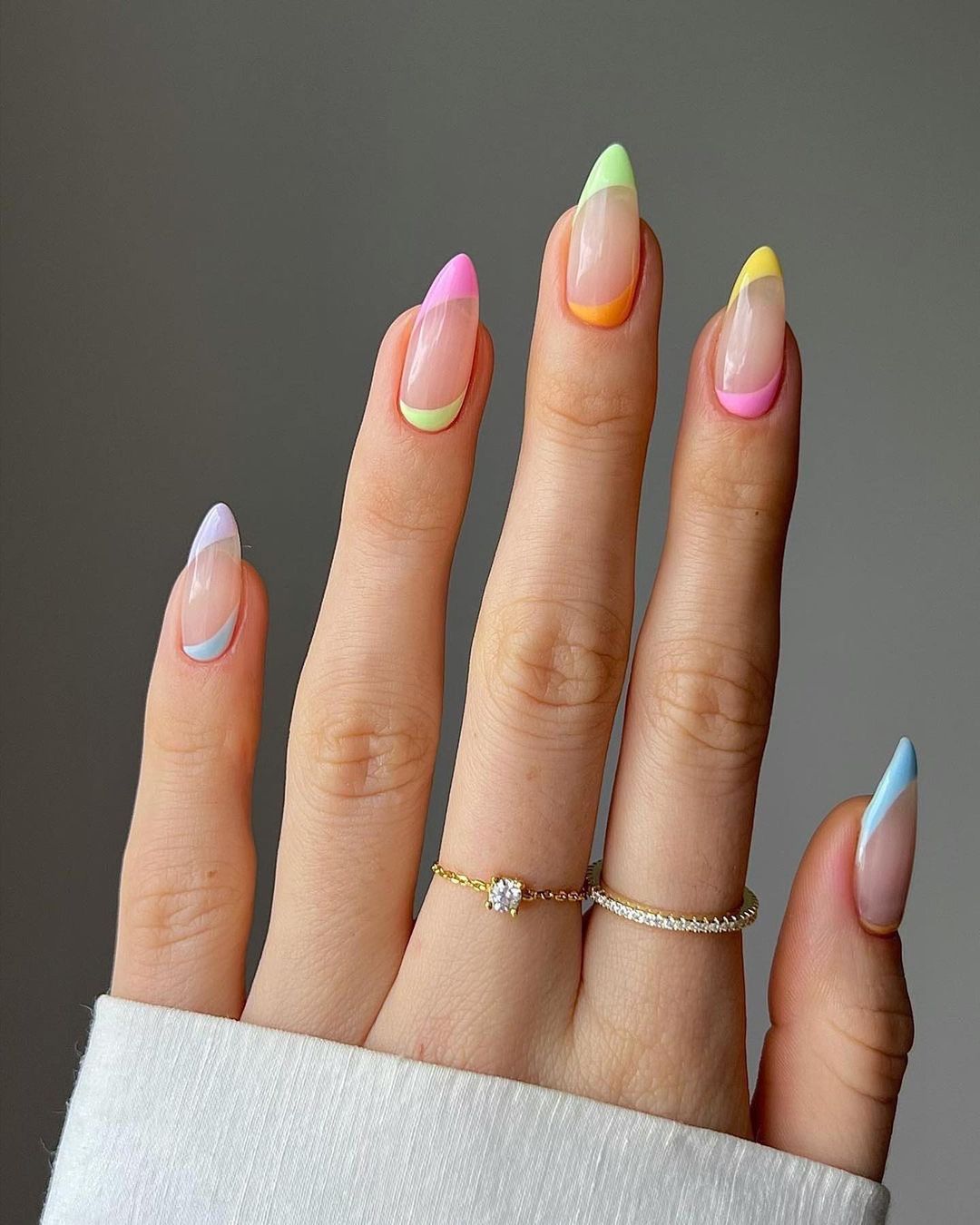 French Mani:Το nail hack για να κάνεις τη γραμμή του γαλλικού στα νύχια σου πιο εύκολα από ποτέ