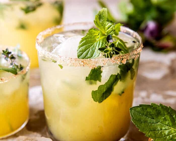 Φτιάξε  την πιο πικάντικη και αναζωογονητική margarita με ανανά