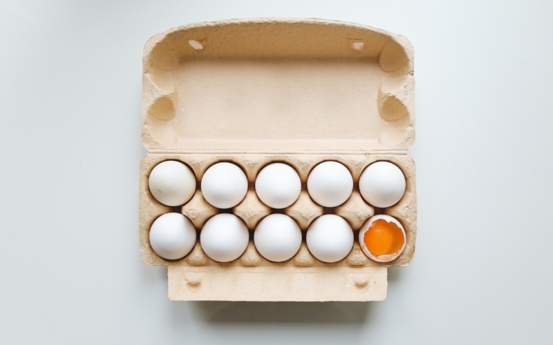 Να το πετάξεις ή να το φας: Τι να κάνεις εάν το αυγό σου έχει ραγίσει
