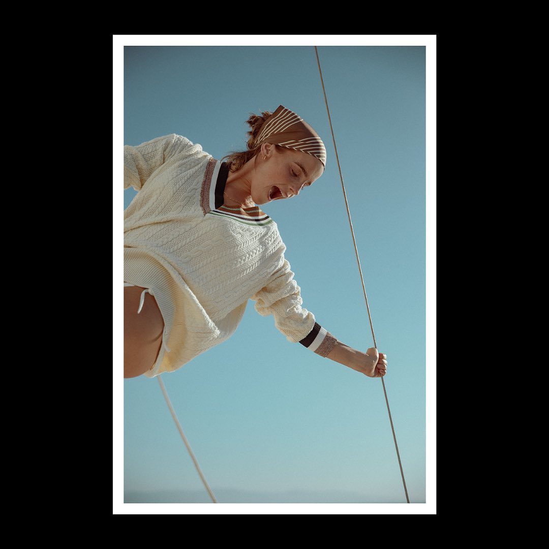 Η νέα μάρκα τζιν Renais της Emma Watson είναι ένα ερωτικό γράμμα στην οικογένεια και την ανατροφή της