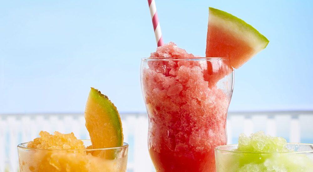 Summer Melon Slushies: Aπόλαυσε τη δροσιά που σου προσφέρουν οι 3 αναζωογονητικές γεύσεις