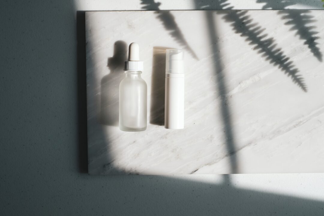 Κρέμα ημέρας VS κρέμα νύχτας: Πώς λειτουργούν και ο λόγος για τον οποίο τις χρειάζεται το δέρμα σου