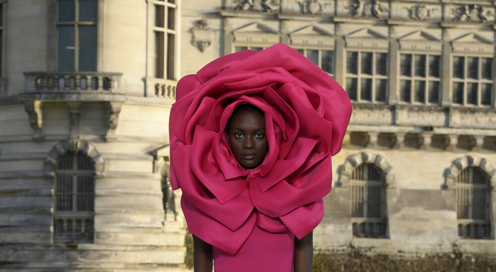 Το show Haute Couture του Valentino περιείχε όλη την ήσυχη πολυτέλεια που προσφέρει «Un Château»