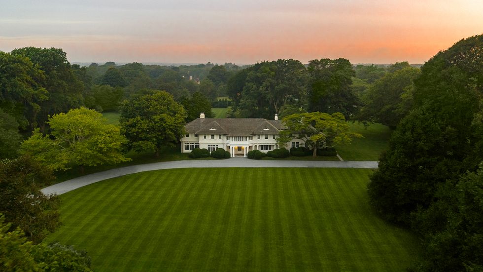 Το σπίτι της Jackie Kennedy στα Hamptons έχει έναν νέο ιδιοκτήτη, τον Tom Ford