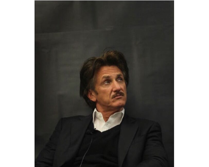 Ο Sean Penn αποκαλύπτει το trailer για το ντοκιμαντέρ του πολέμου Ουκρανίας-Ρωσίας 