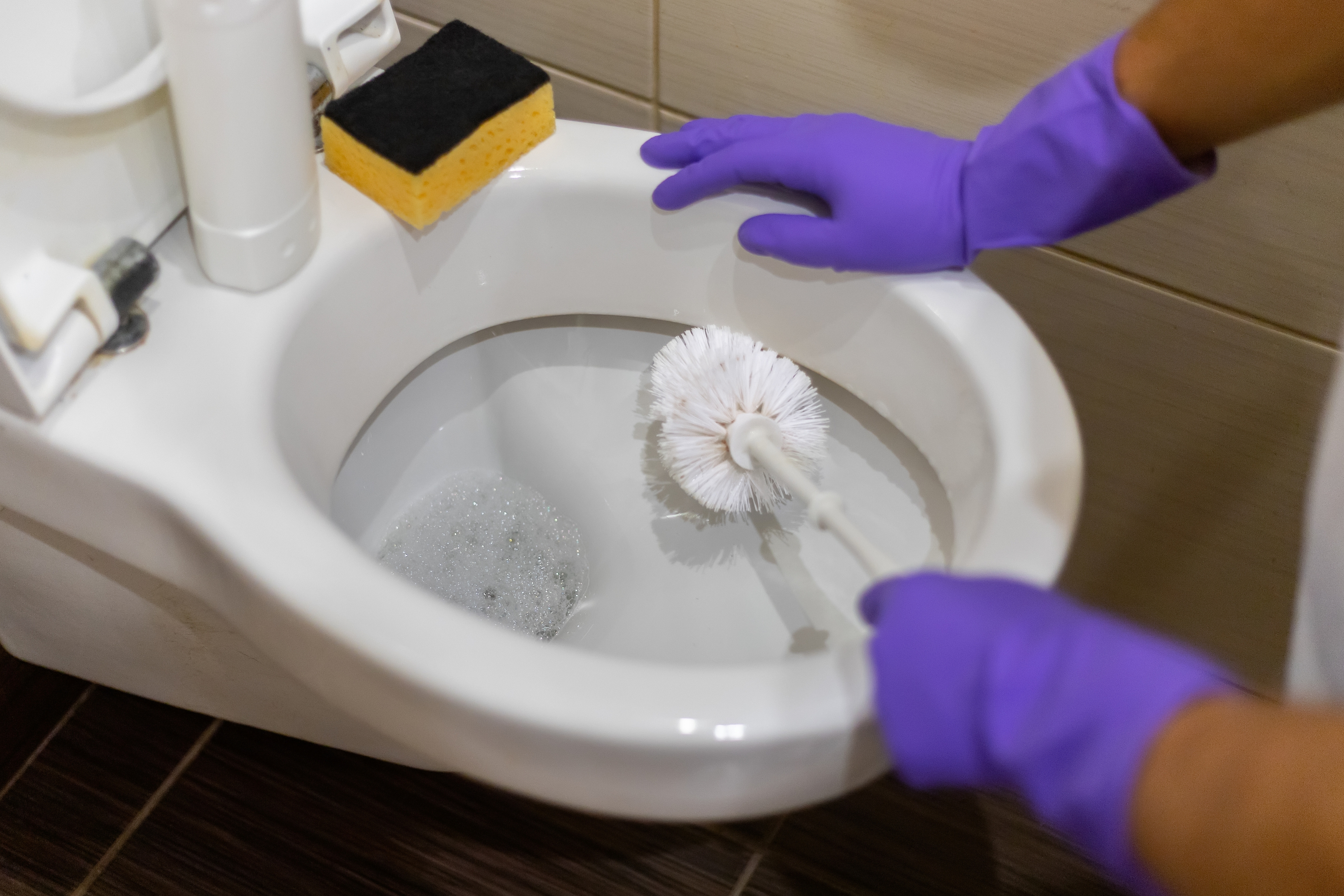 Ανακάλυψε τον πιο eco-friendly τρόπο για καθαρίζεις αποτελεσματικά την τουαλέτα σου