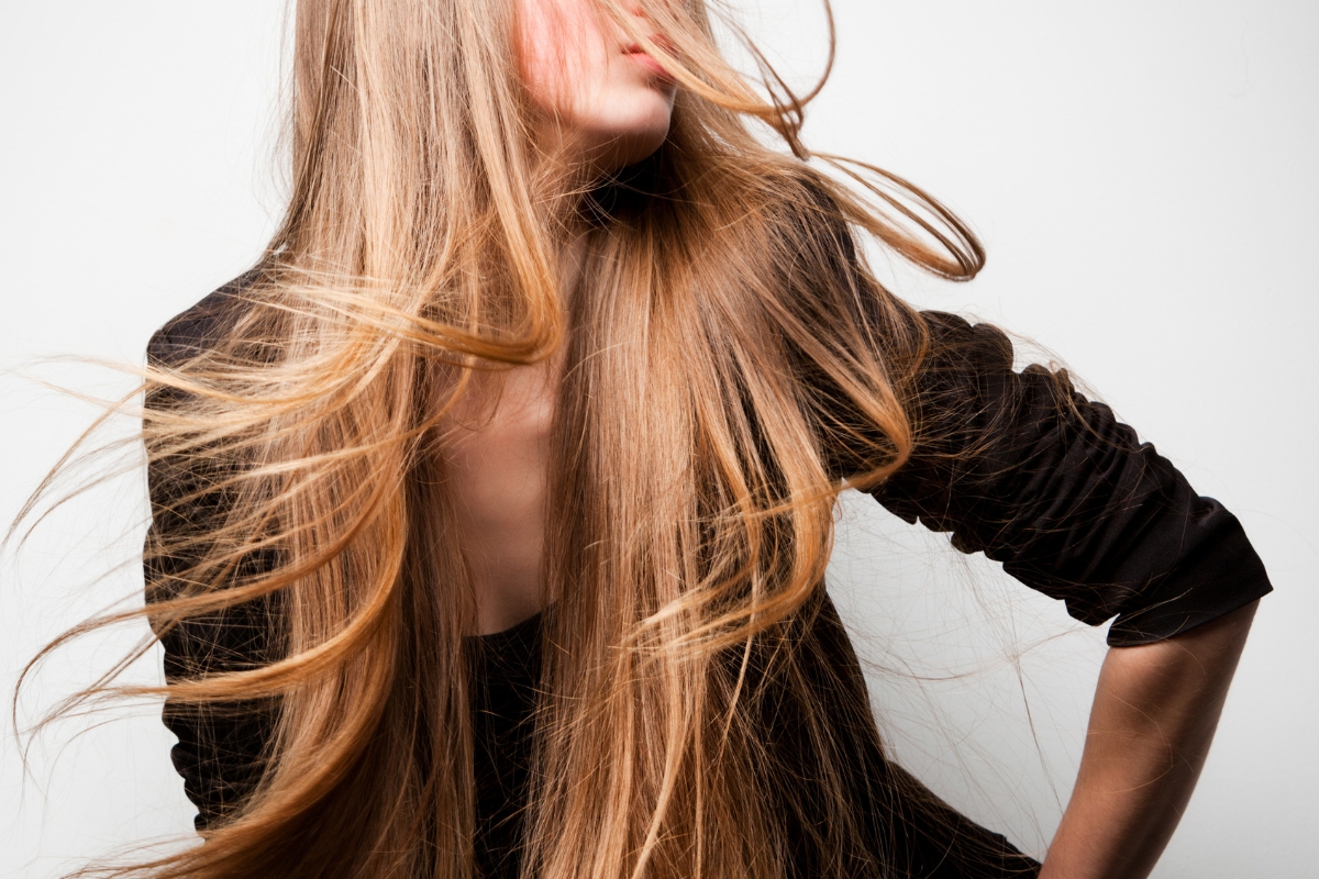 Θέλεις υπέροχα μακριά και πυκνά μαλλιά; Ανακάλυψε 11 τροφές που θα σε βοηθήσουν να τα αποκτήσεις