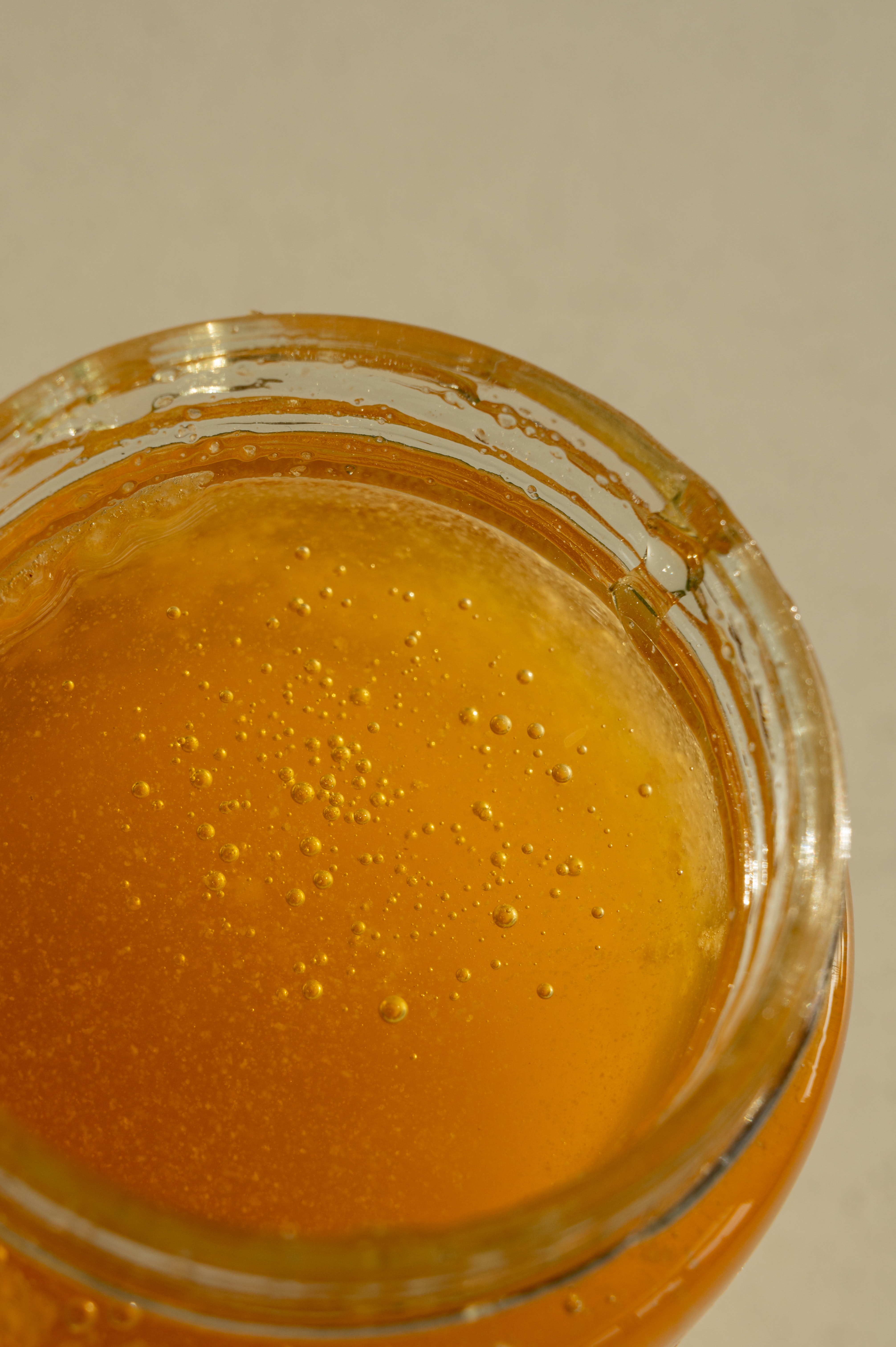 Πώς να επιλέξεις το καλό μέλι τώρα που είναι η εποχή του 