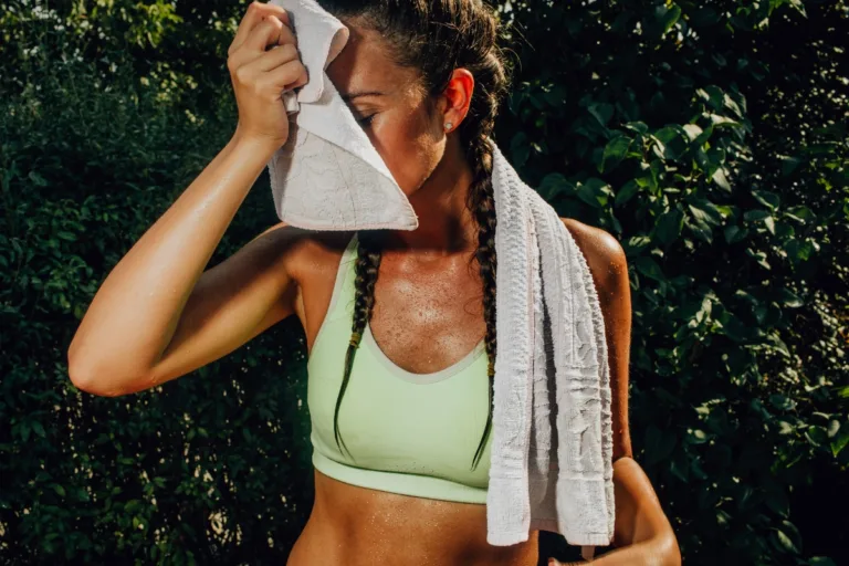 Αυτός είναι ο ιδανικός χρόνος ξεκούρασης μεταξύ των σετ σε μια προπόνηση με βάρη