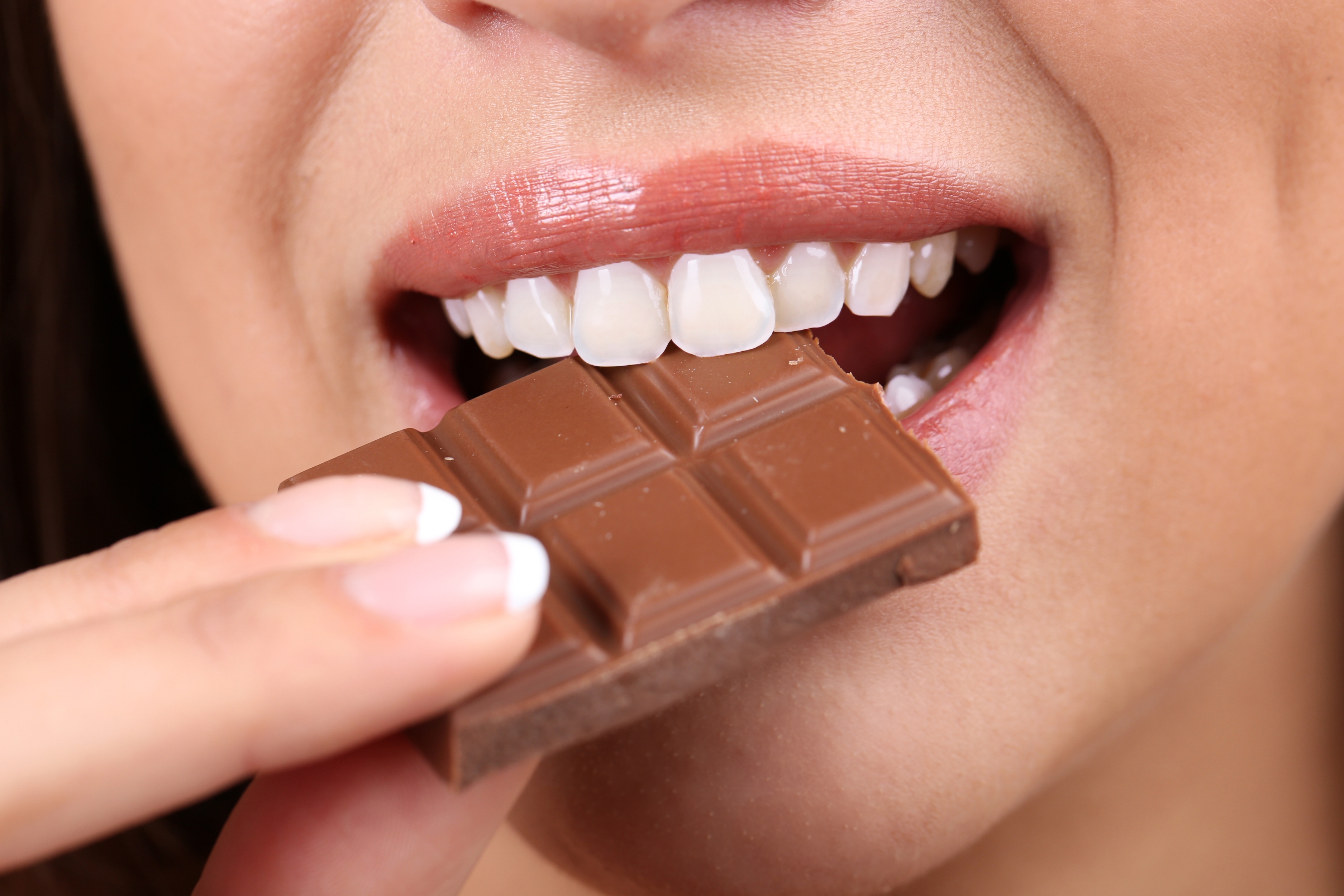 Kι όμως, δεν πρέπει να τρως σοκολάτα για να πάρεις ενέργεια πριν από την προπόνηση - Δες γιατί