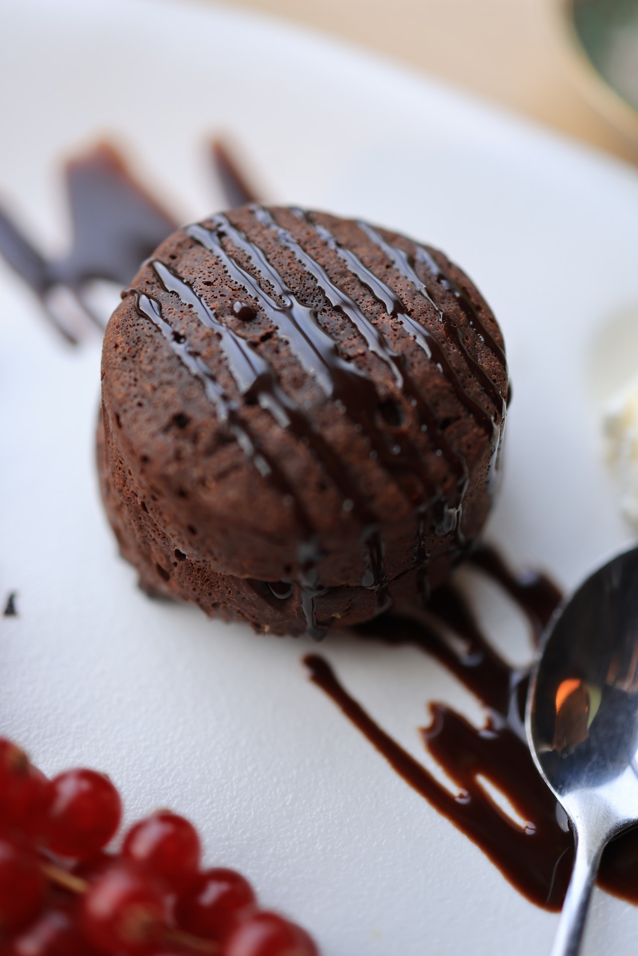 Απολαυστικό υγρό κέικ σοκολάτας για δύο - Έτοιμο σε χρόνο dt