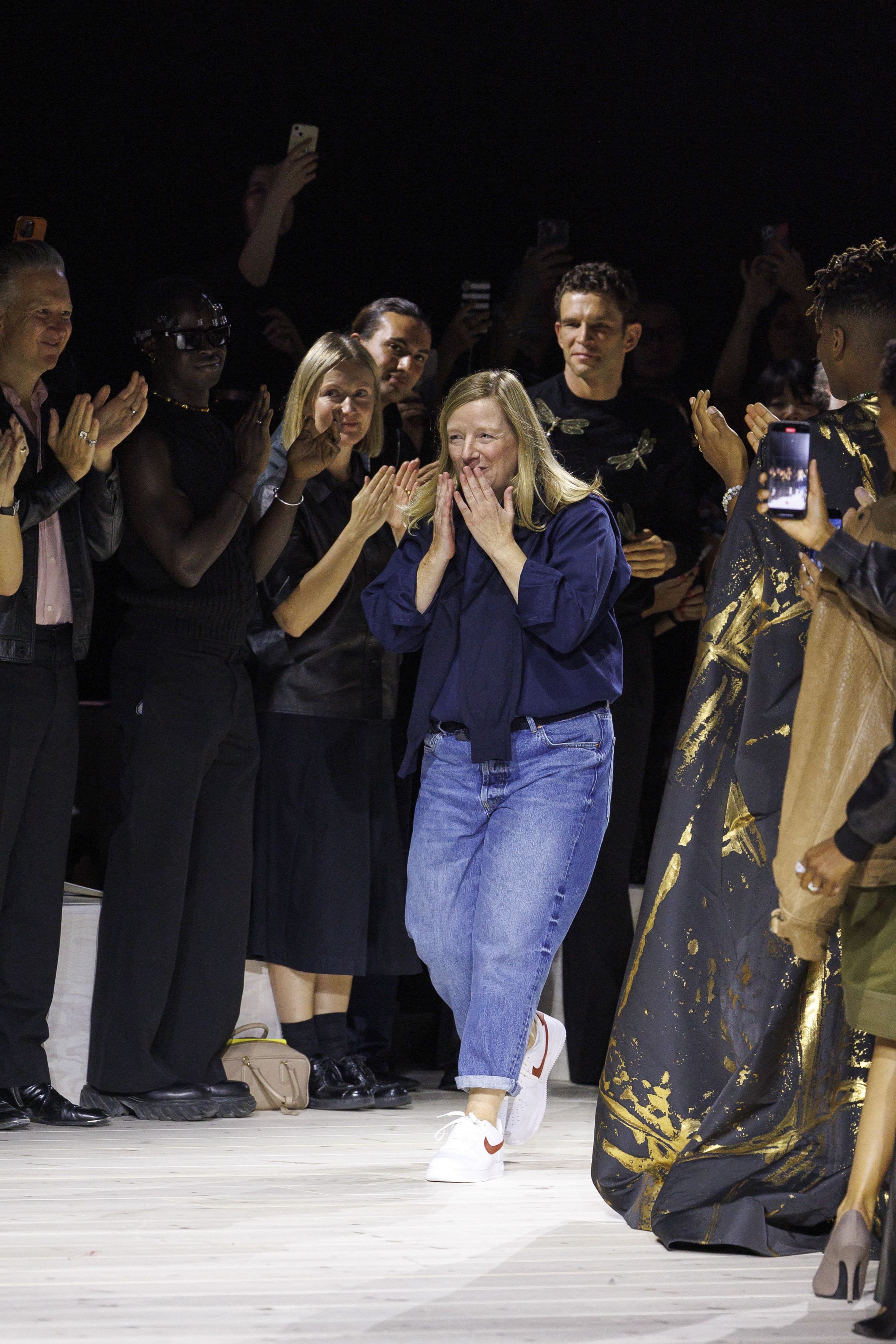 Το finale της Sarah Burton για τον McQueen και η αρχή της Louise Trotter για τον Carven