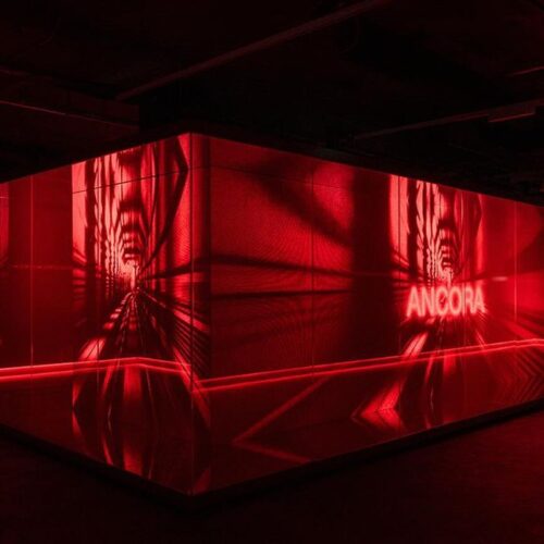 Η έκθεση «Gucci Cosmos» επισκέπτεται το Λονδίνο και ο Sabato De Sarno προσθέτει την πινελιά του