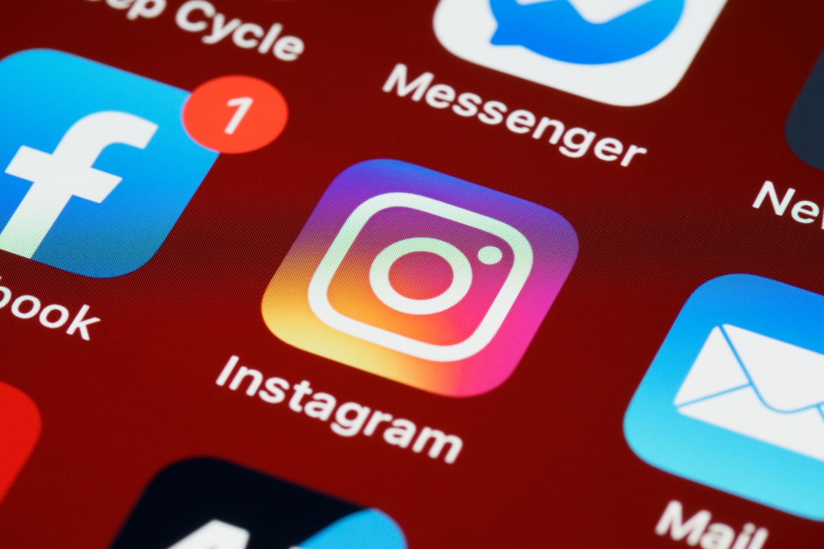 Πώς να σταματήσεις το Instagram να παρακολουθεί τη δραστηριότητά σου 