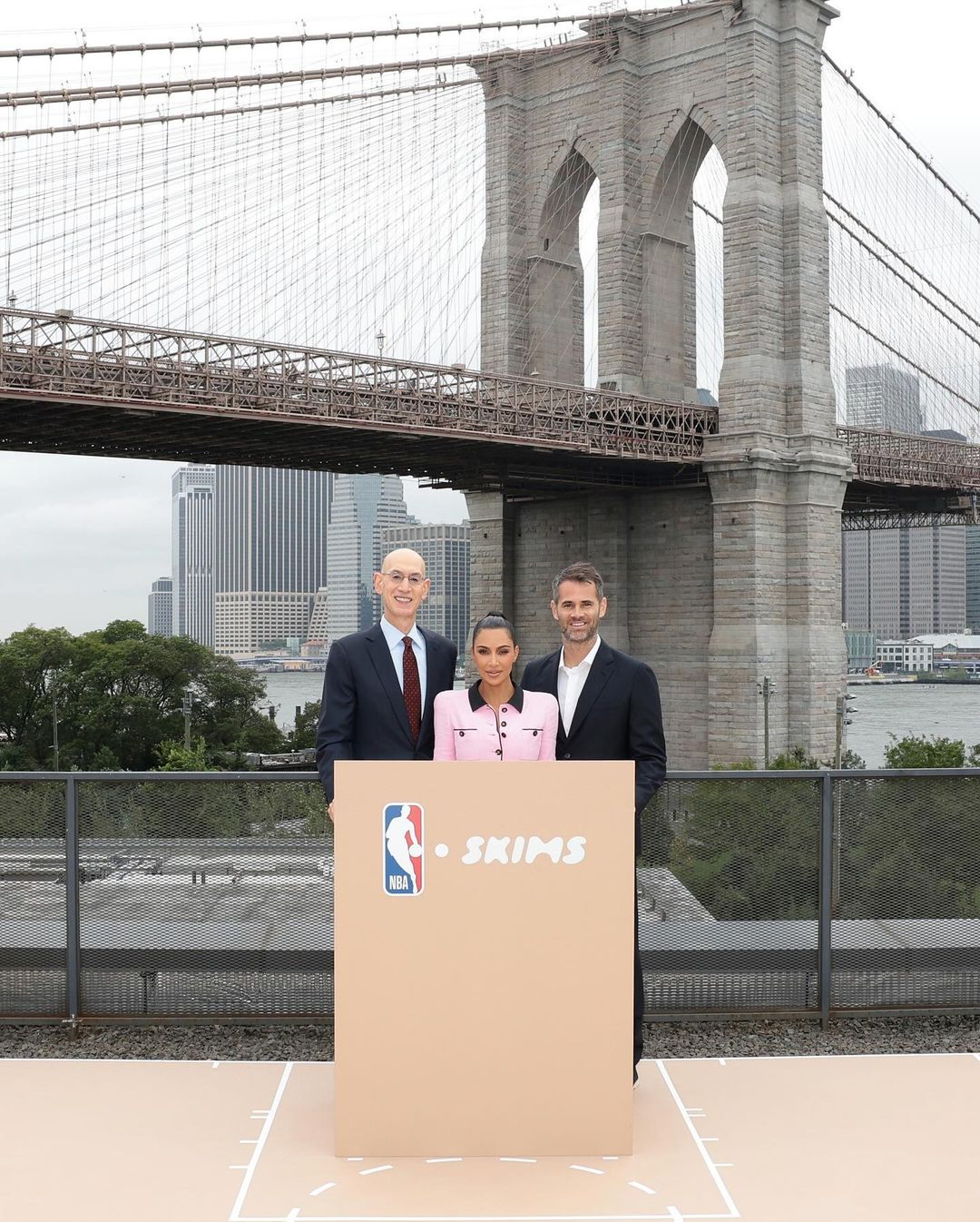 Το Skims της Kim Kardashian γίνεται ο επίσημος συνεργάτης εσωρούχων του NBA και του WNBA