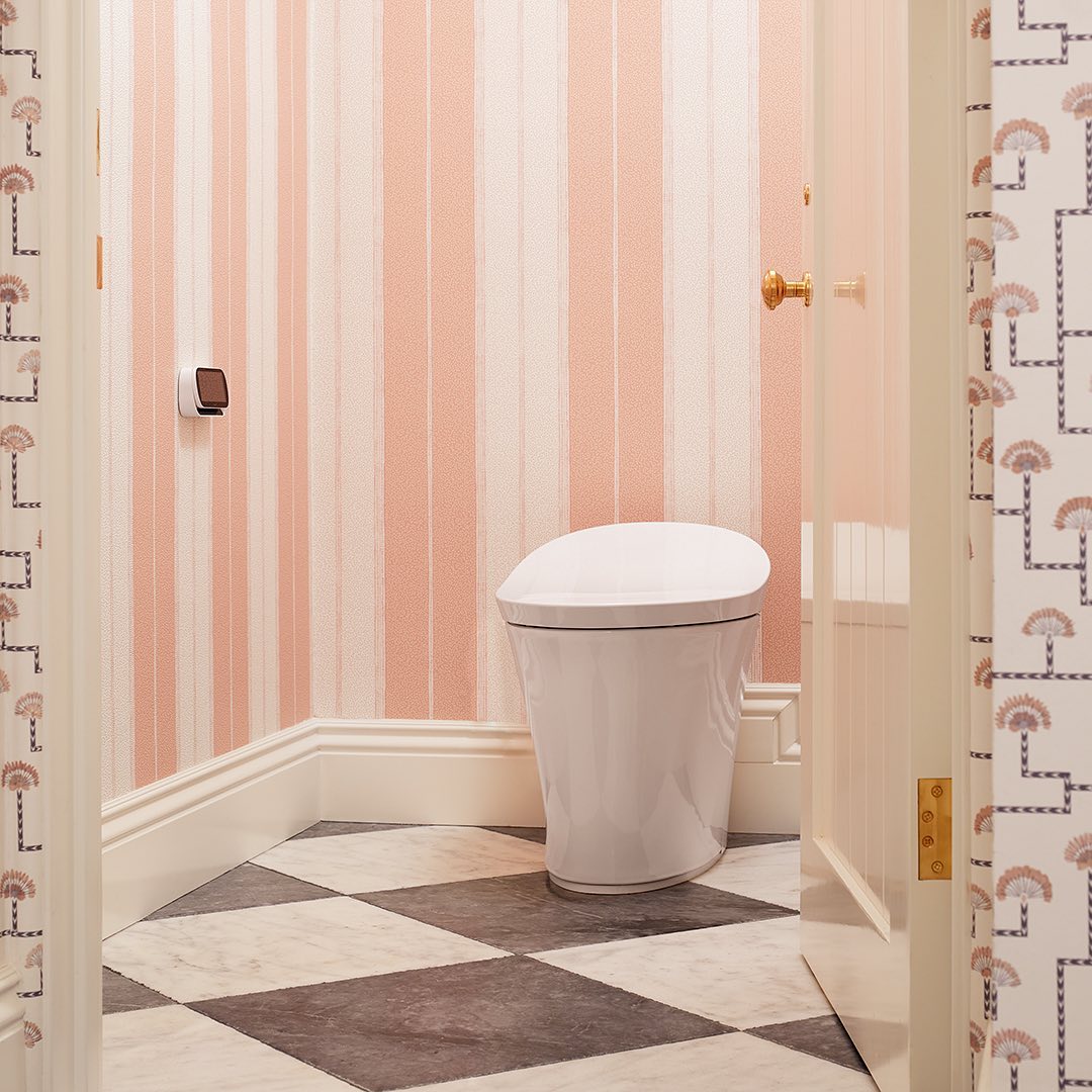 reese witherspoon Powder room