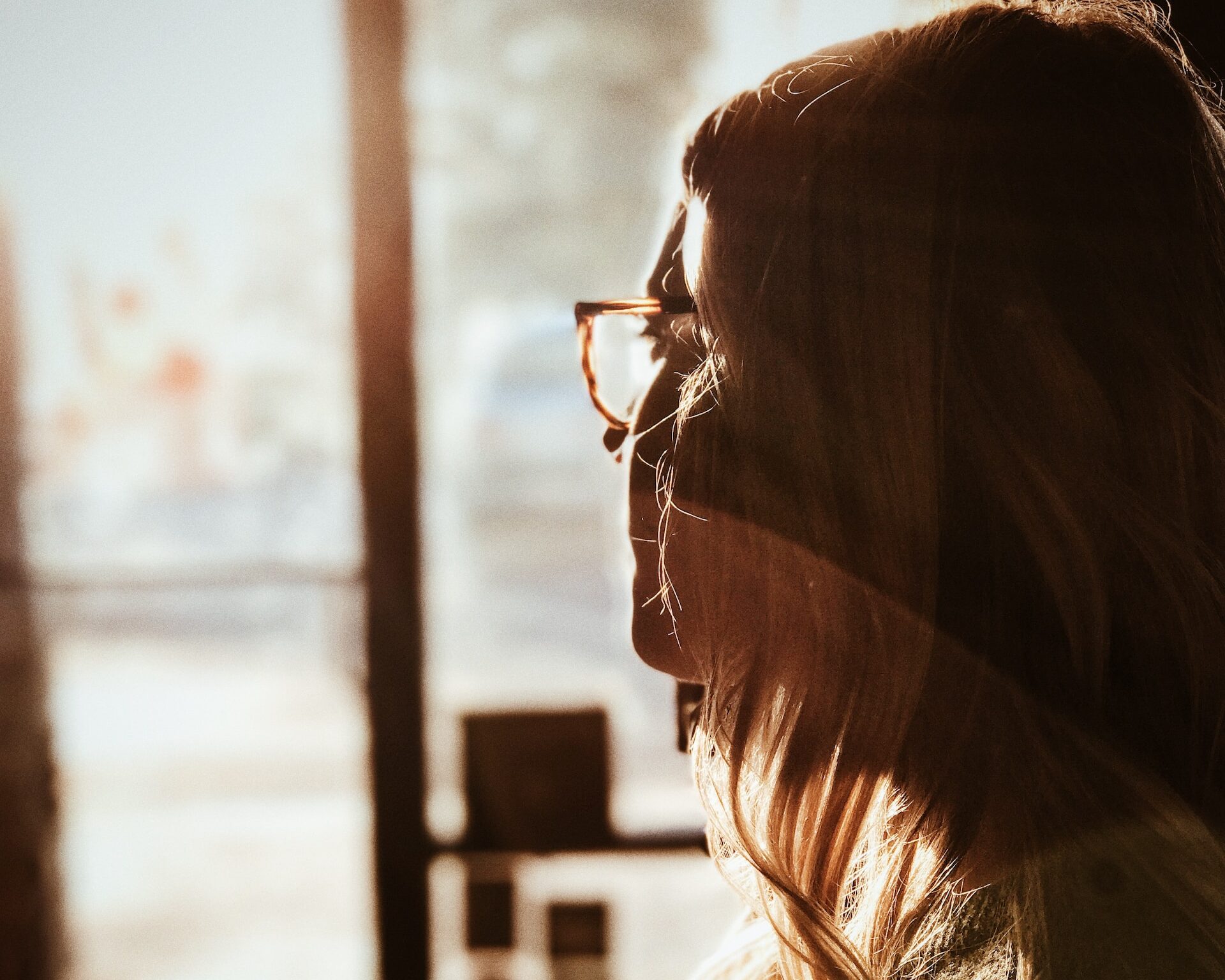 Τα κοινά συμπτώματα που έχουν όλες οι γυναίκες όταν στρεσάρονται