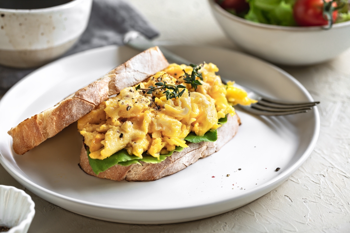 11 tips για να φτιάξεις τα πιο ζουμερά scrambled eggs