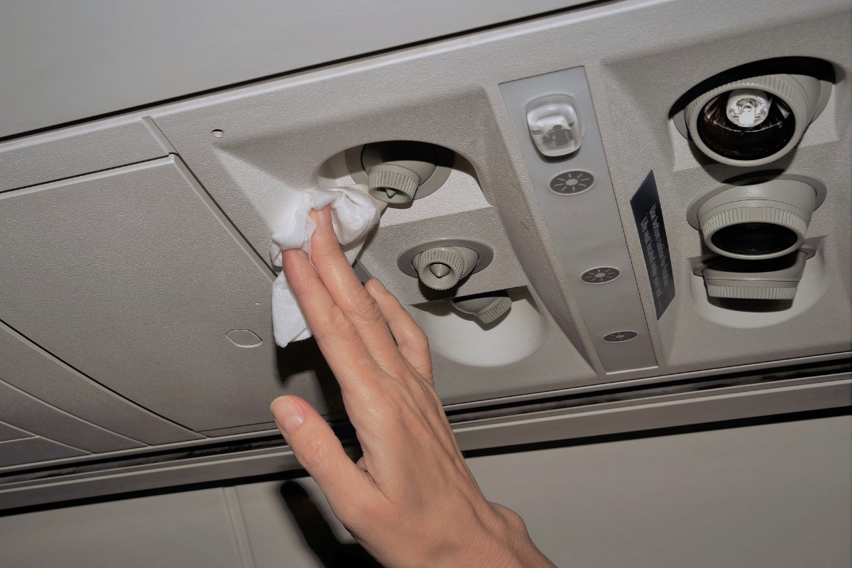  Τα πιο βρώμικα μέρη σε ένα αεροπλάνο μπορεί να σε εκπλήξουν