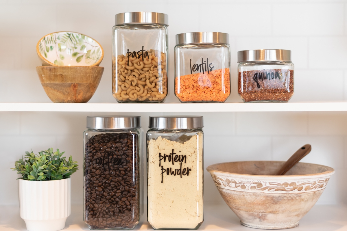  Το DIY hack για να φτιάξεις τέλειες ετικέτες για τα δοχεία της κουζίνας σου