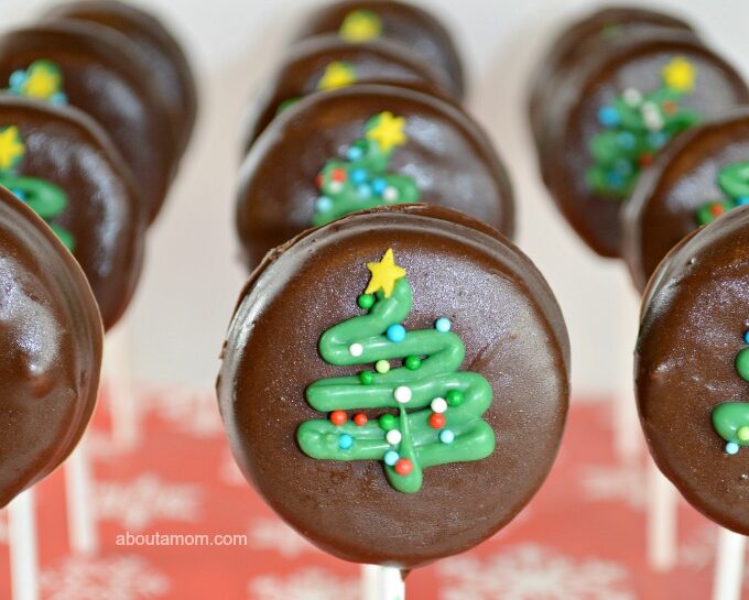 Χριστουγεννιάτικα cake pops με oreo και σοκολάτα- Δεν θα σταματάς να τα φτιάχνεις