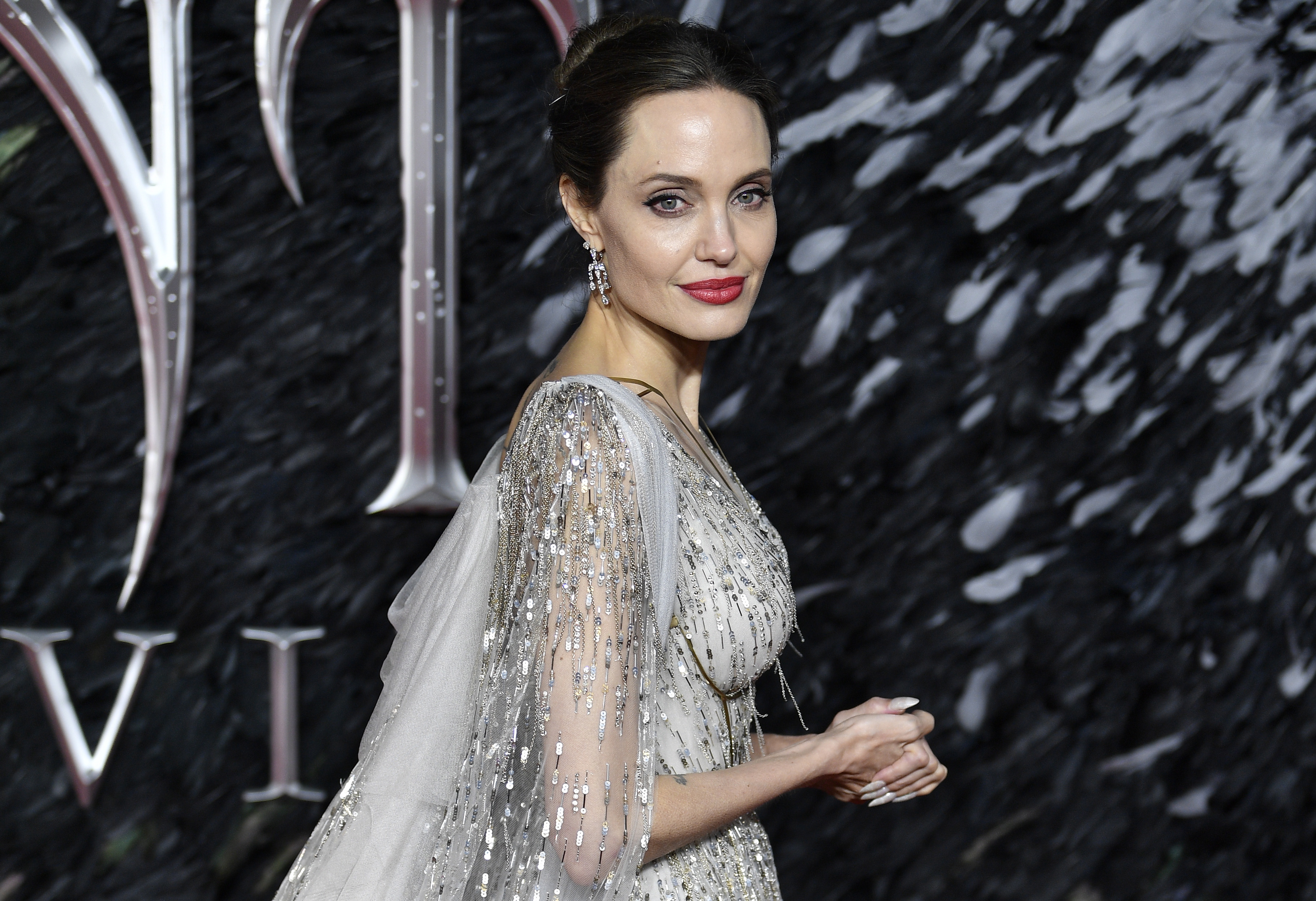 Angelina Jolie: Η παράλυση μετά το διαζύγιο, η μετακόμιση στην Καμπότζη και το Maleficent 3