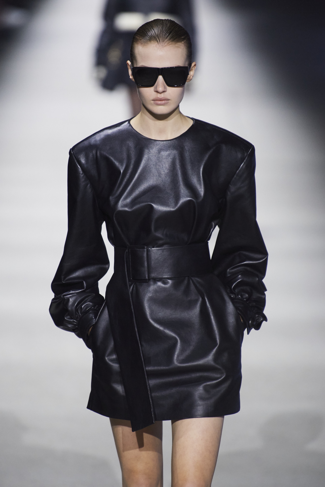 Τα 5 fashion trends που πρέπει να υιοθετήσεις για να είσαι in style το 2024 10 Τα trend στα γυαλιά για το 2024 έχουν από κόκκινους σκελετούς μέχρι oversized '70s αισθητική