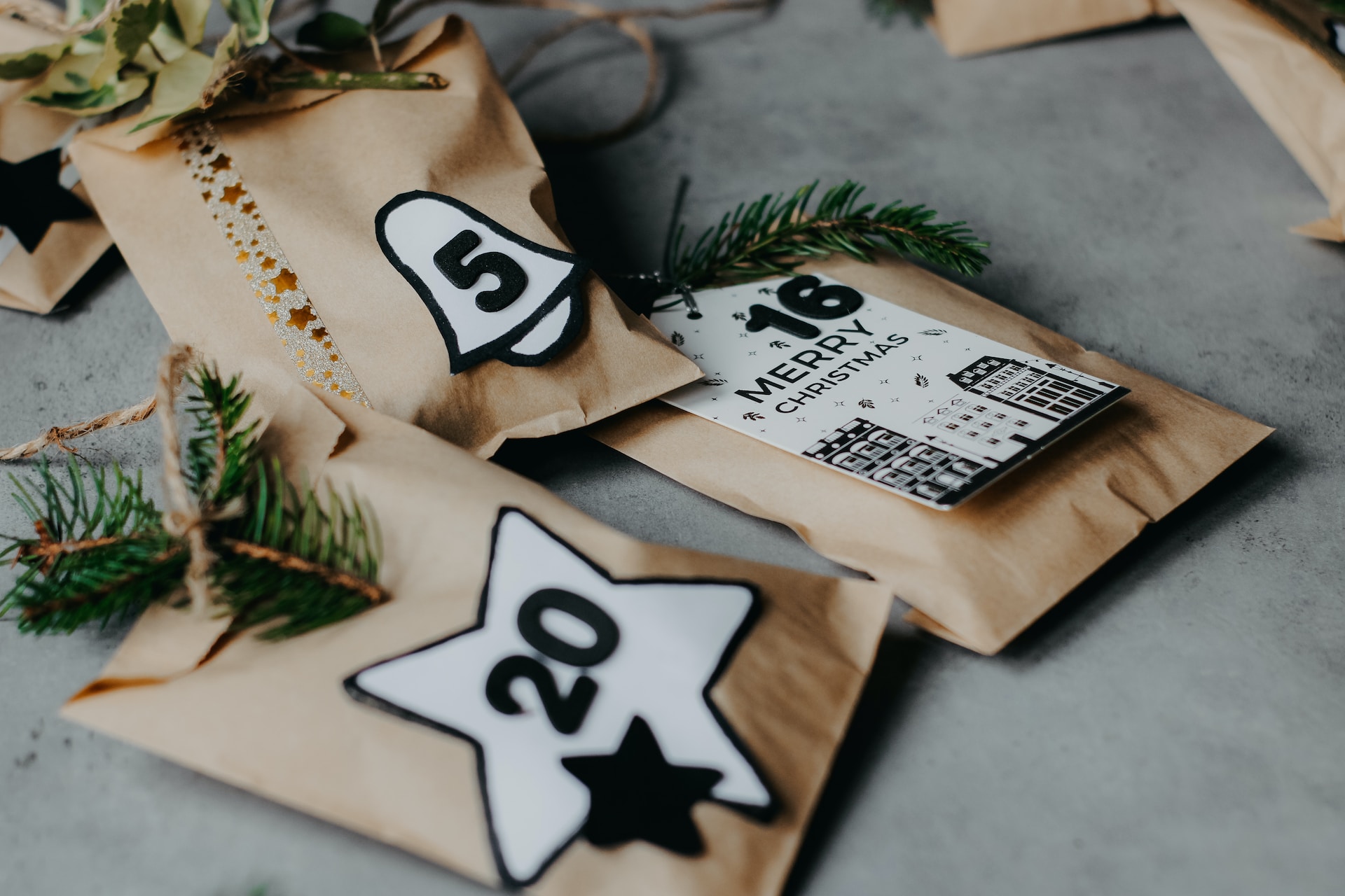 Φτιάξε το δικό σου DIY advent calendar γεμάτο δώρα και μέτρα αντίστροφα μέχρι τα Χριστούγεννα