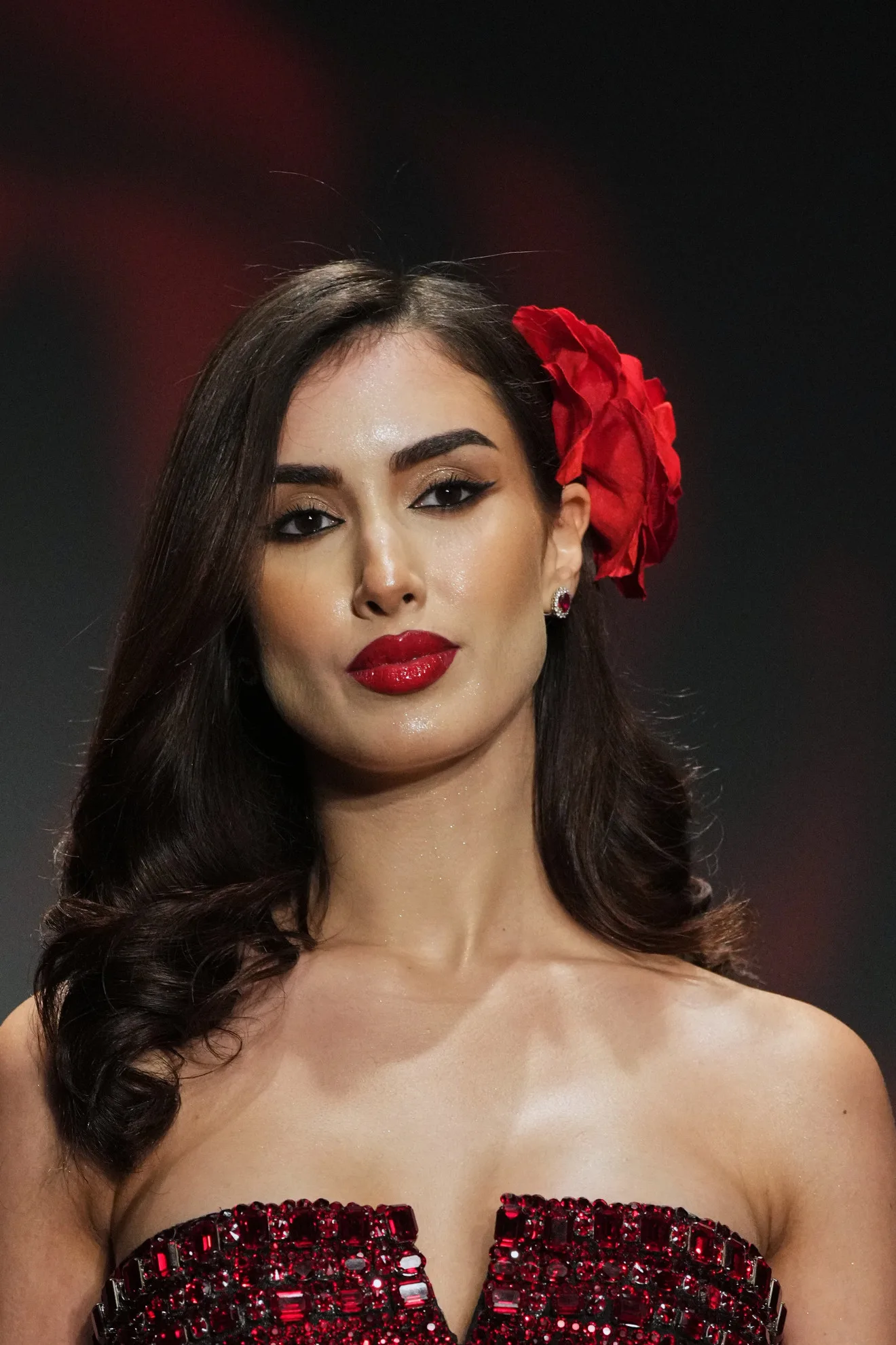 Το κόκκινο κραγιόν είναι το makeup item της ευτυχίας- Τα 7 καλύτερα που θα σε κάνουν ακαταμάχητη