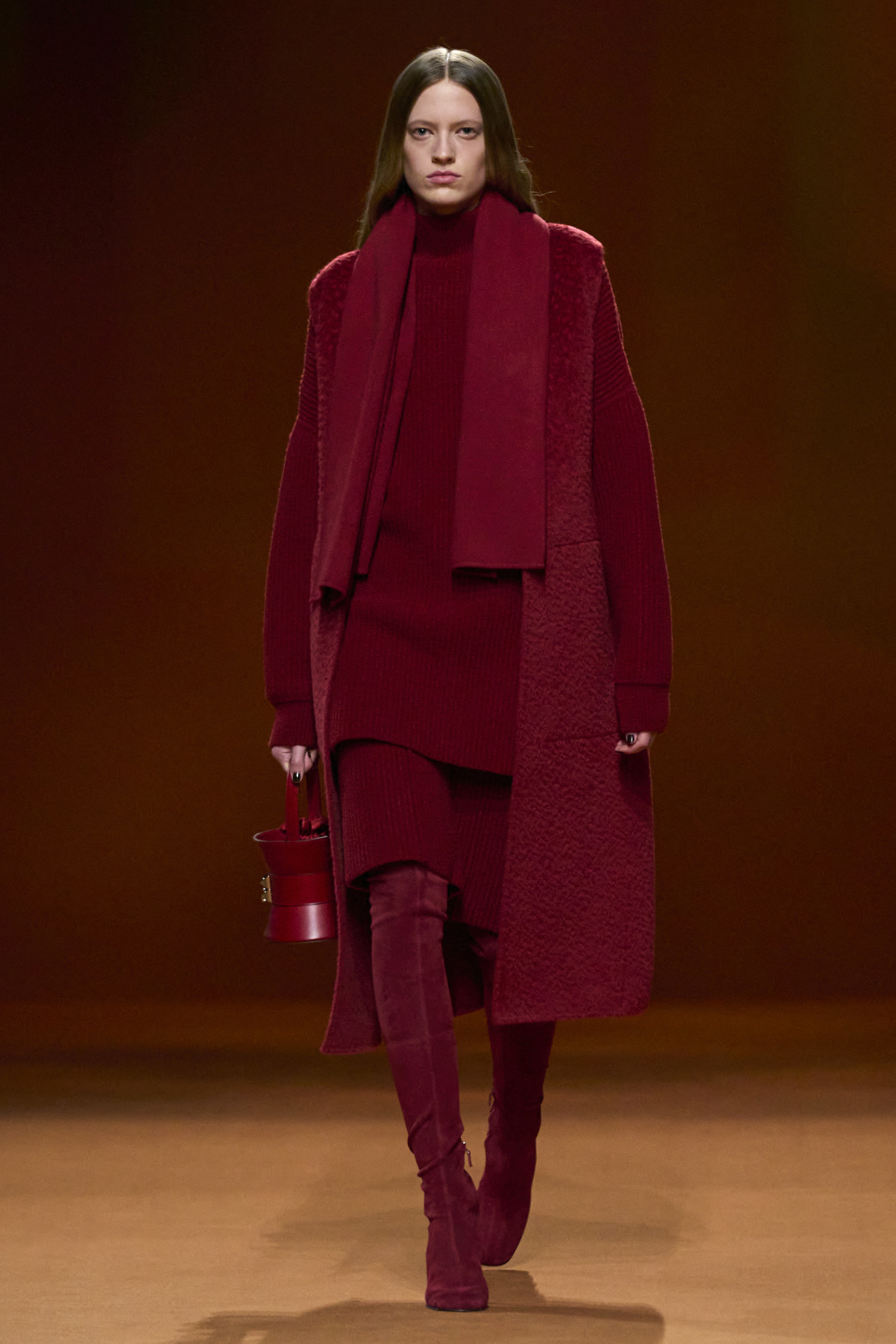 Τα 5 fashion trends που πρέπει να υιοθετήσεις για να είσαι in style το 2024 9 Τα trend στα γυαλιά για το 2024 έχουν από κόκκινους σκελετούς μέχρι oversized '70s αισθητική