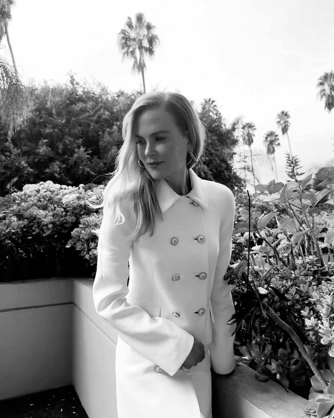 Η Nicole Kidman φόρεσε το λευκό παλτό την κομψή και chic τάση του χειμώνα