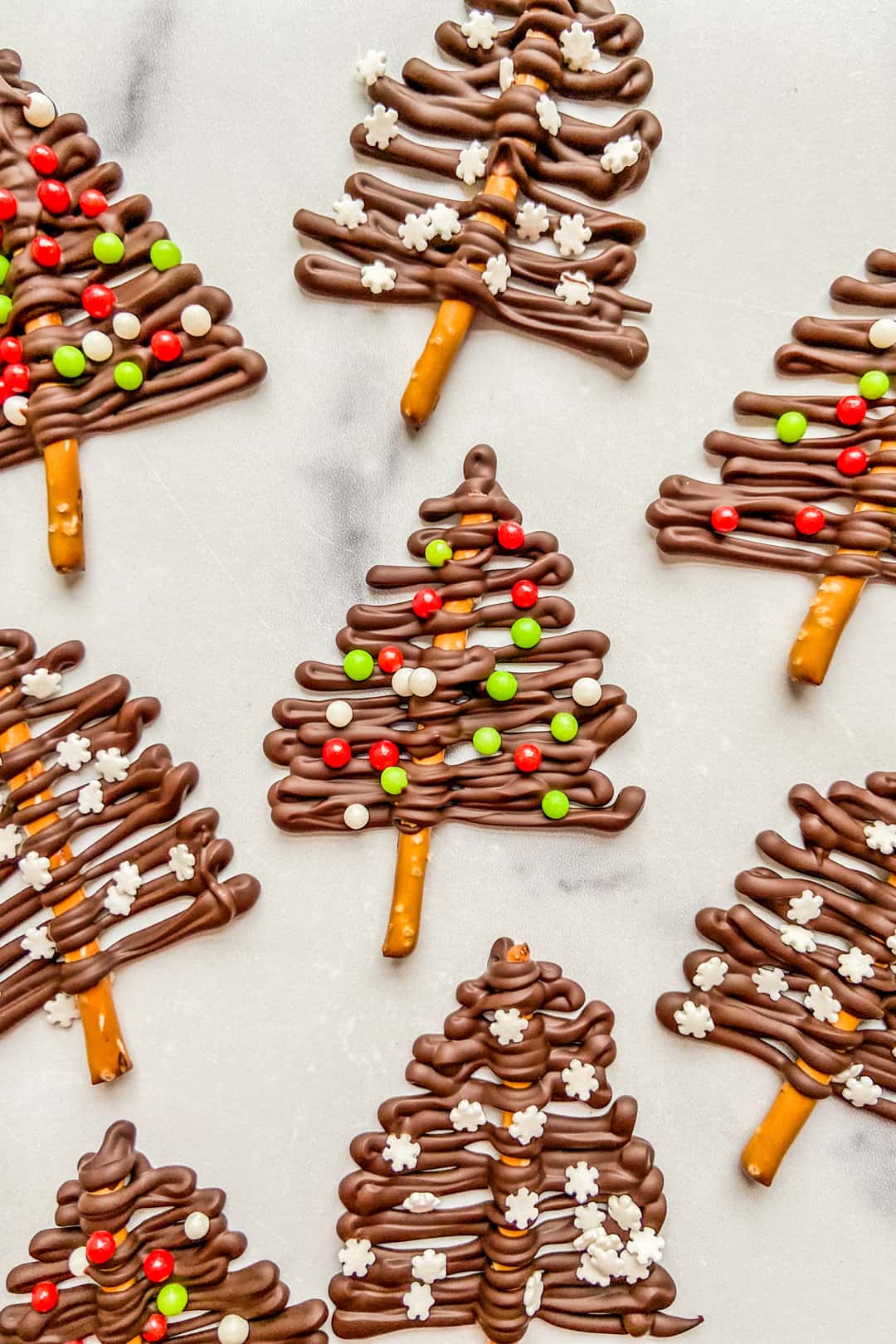 Nόστιμα χριστουγεννιάτικα δεντράκια με σοκολάτα κι ένα ακόμη υλικό
