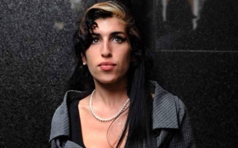 ες το trailer της βιογραφίας της Amy Winehouse με πρωταγωνίστρια τη Marisa Abela