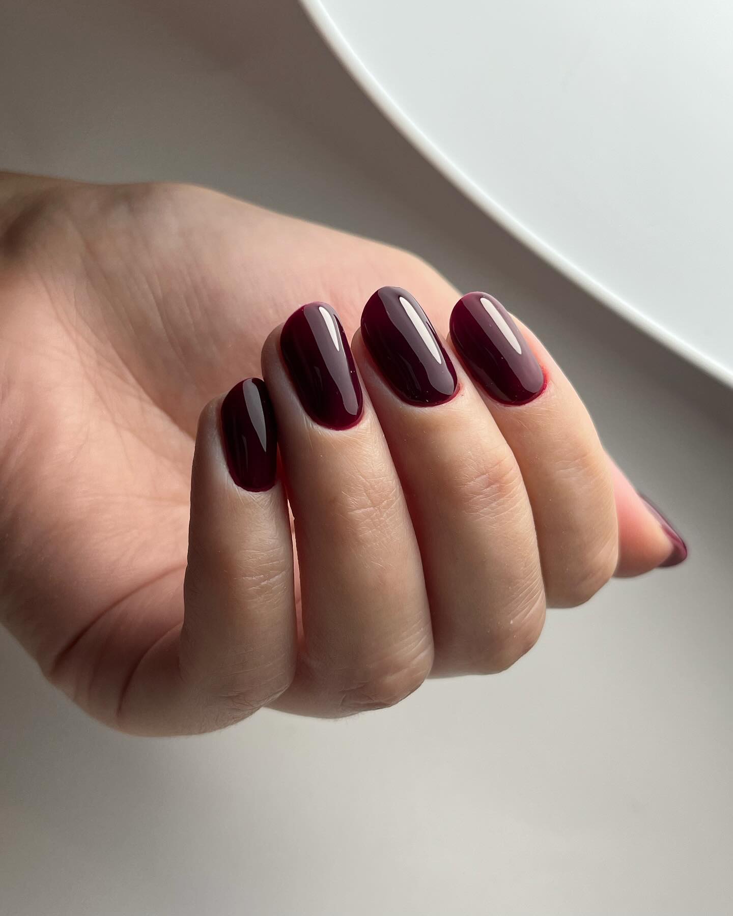 Almond nails: Το σχήμα που κολακεύει τα νύχια και 6 ιδέες για να επιλέξεις αυτό που σου ταιριάζει