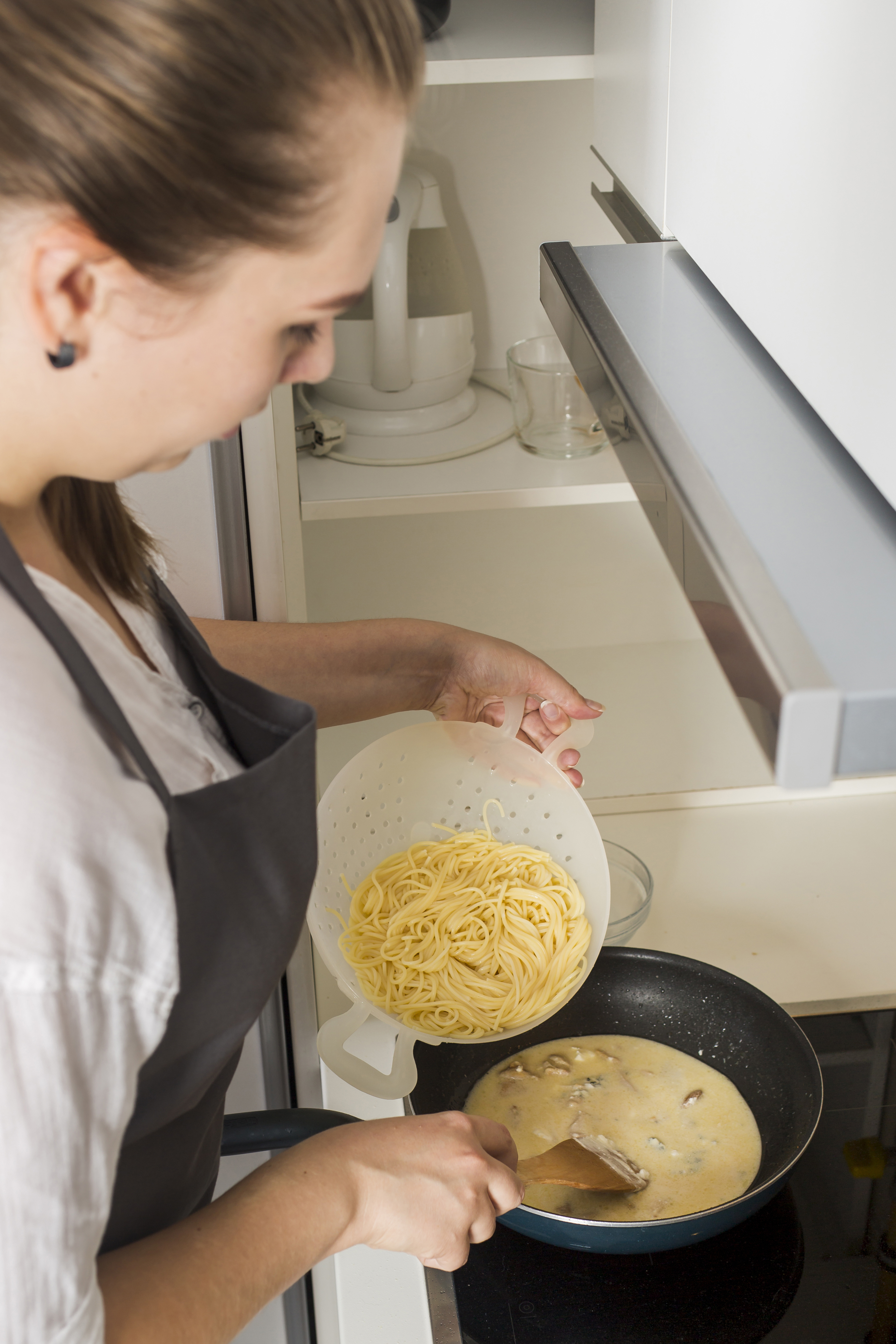 Πώς να ξαναζεστάνεις τα μακαρόνια με τυρί για να είναι λες και βγήκαν μόλις από τον φούρνο
