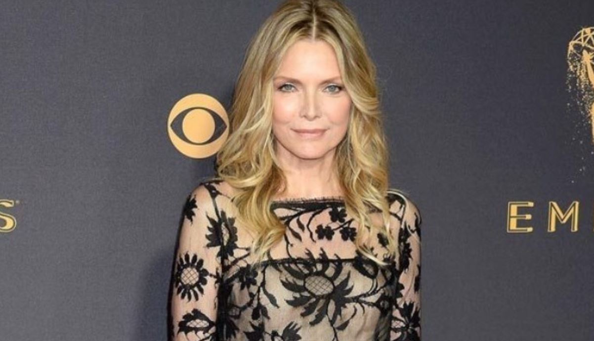 Το anti-trend σαλόνι της Michelle Pfeiffer είναι ό,τι minimal έχουμε δει
