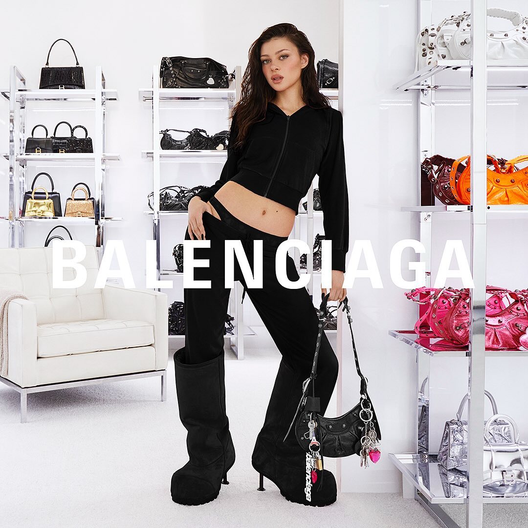 Η Kim Kardashian είναι η νέα ambassandor στην καμπάνια του Balenciaga