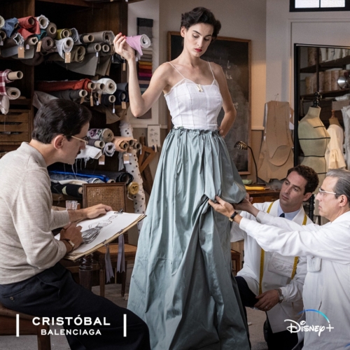 Cristóbal Balenciaga: Η πρωτότυπη σειρά που αξίζει να δεις τον Ιανουάριο στο Disney+