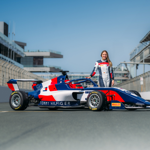 Η Tommy Hilfiger ανακοινώνει μία ακόμα συνεργασία ορόσημο με τη F1 Academy™️