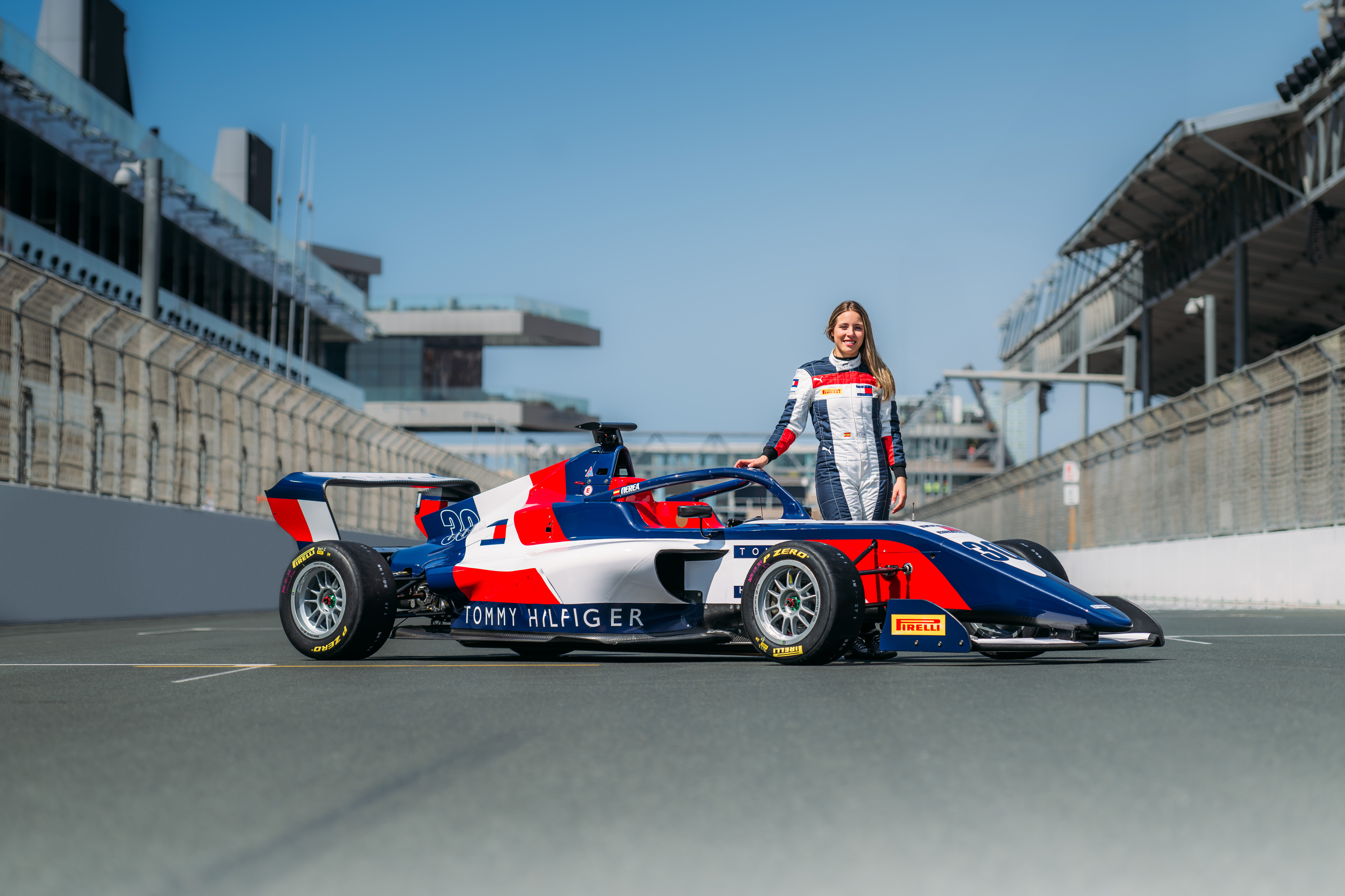 Η Tommy Hilfiger ανακοινώνει μία ακόμα συνεργασία ορόσημο με τη F1 Academy™