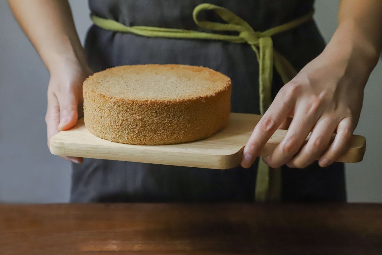 Αν δεν έχεις baking powder για ένα αφράτο κέικ αυτό το απρόσμενο υλικό δίνει τη λύση