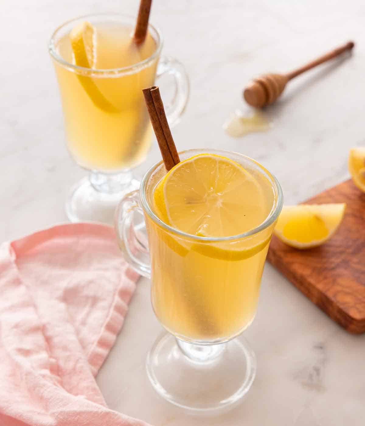 Hot Toddy: Ζέστανε μια κρύα νύχτα με ένα νόστιμο σπιτικό cocktail