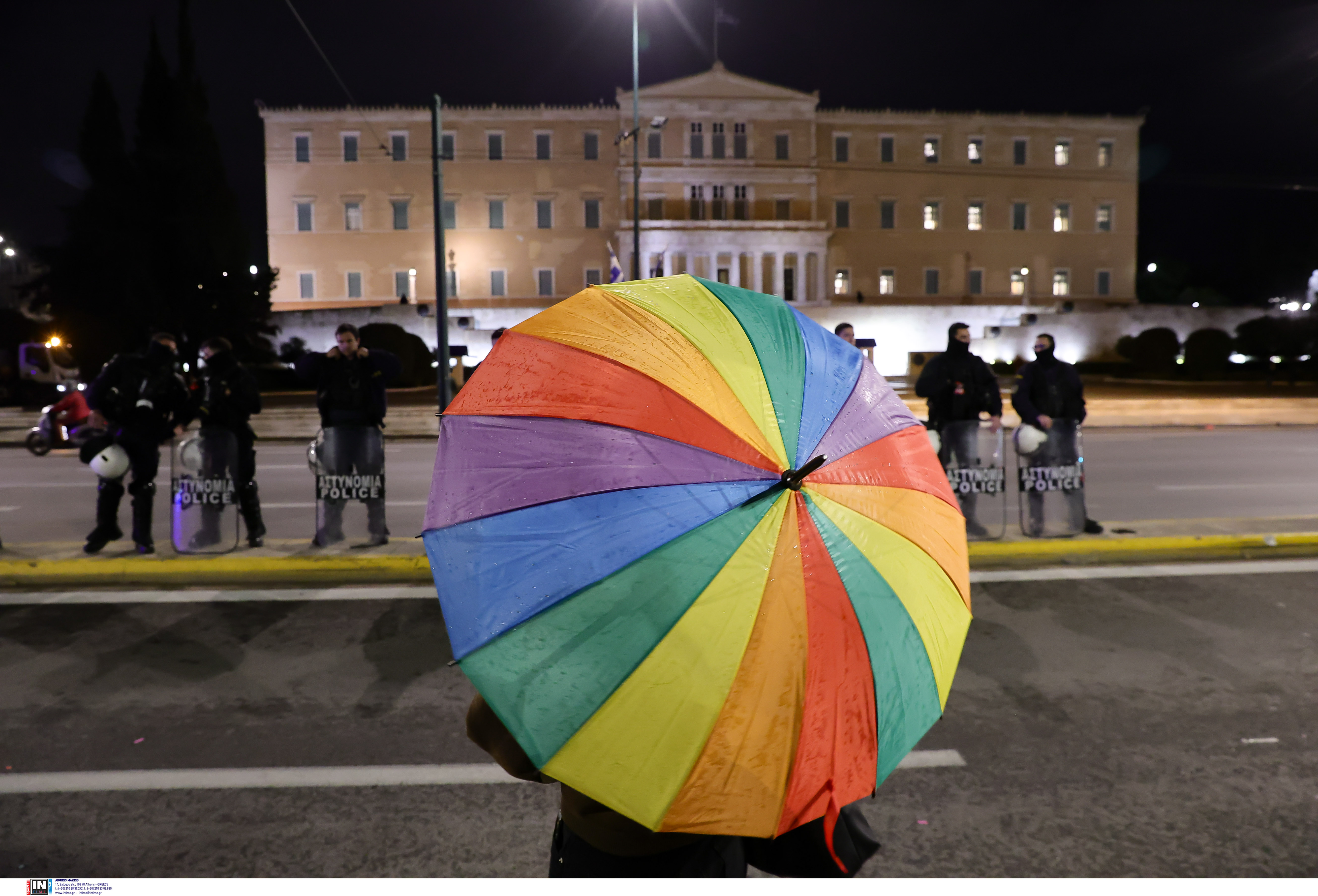 Νίκησε η αγάπη! Η Ελλάδα είναι η 1η Ορθόδοξη Χριστιανική χώρα που αναγνώρισε την ισότητα στον γάμο