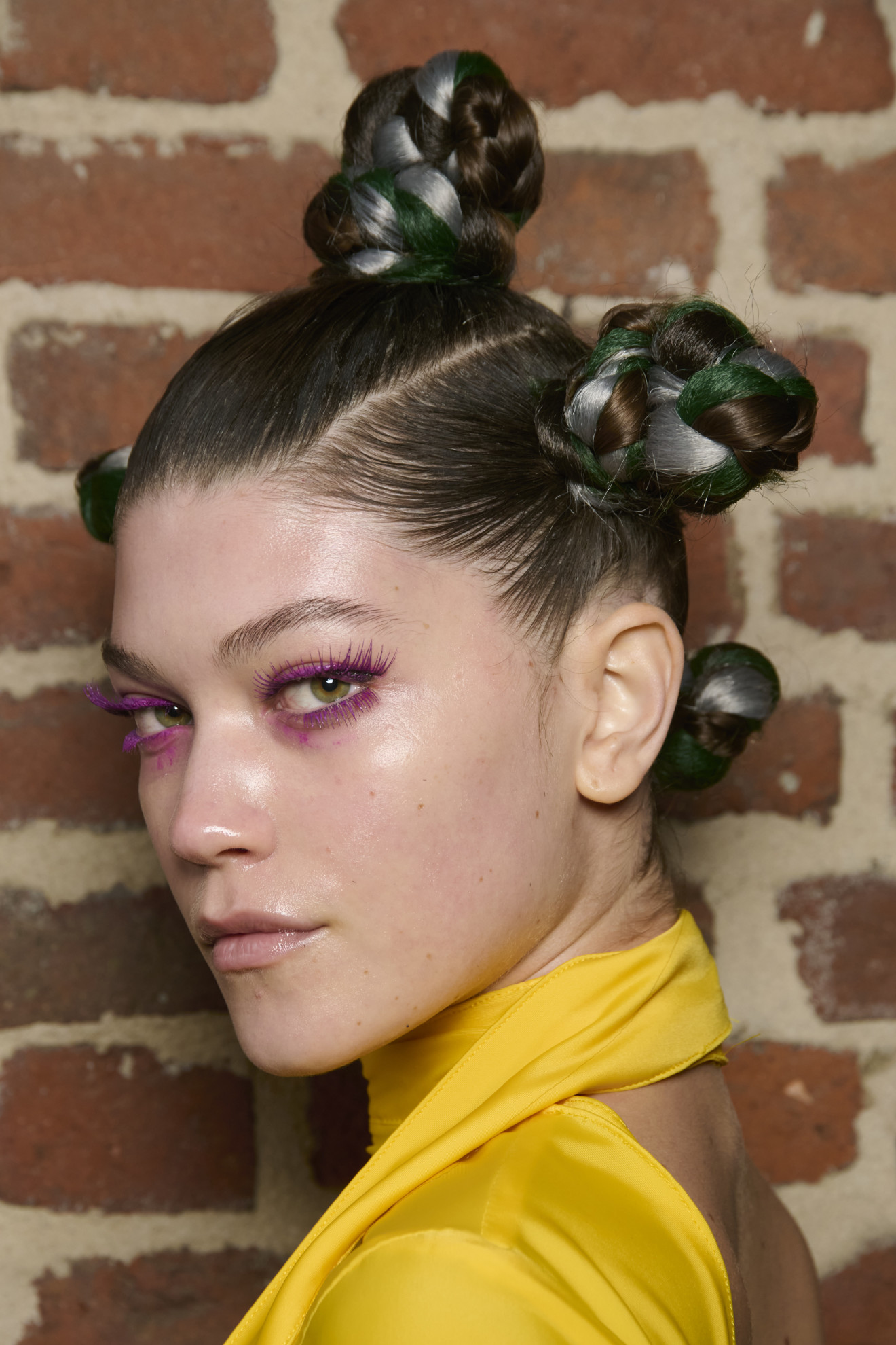Jelly makeup: Το πιο «οπισθοδρομικό» beauty trend που θα «ανθίσει» την Άνοιξη του 2024
