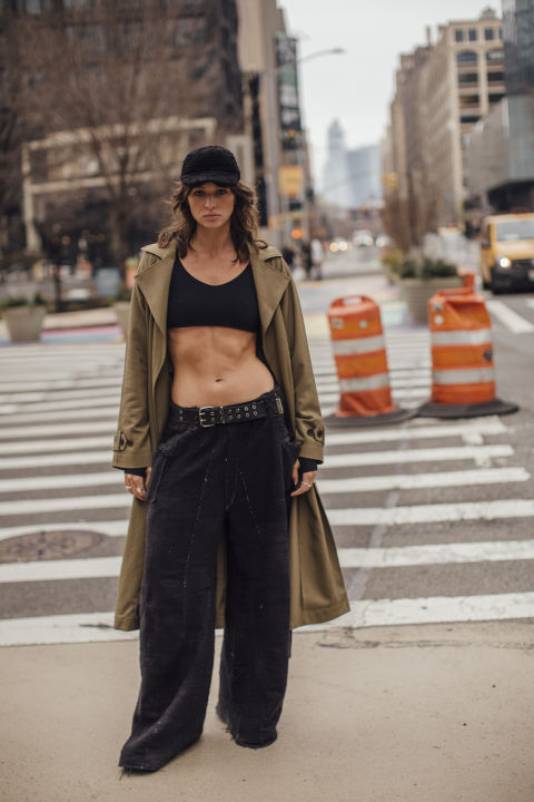 Μπερέδες, beanie και jockey καπέλα ήταν τα trendy αξεσουάρ στα street style της Νέας Υόρκης