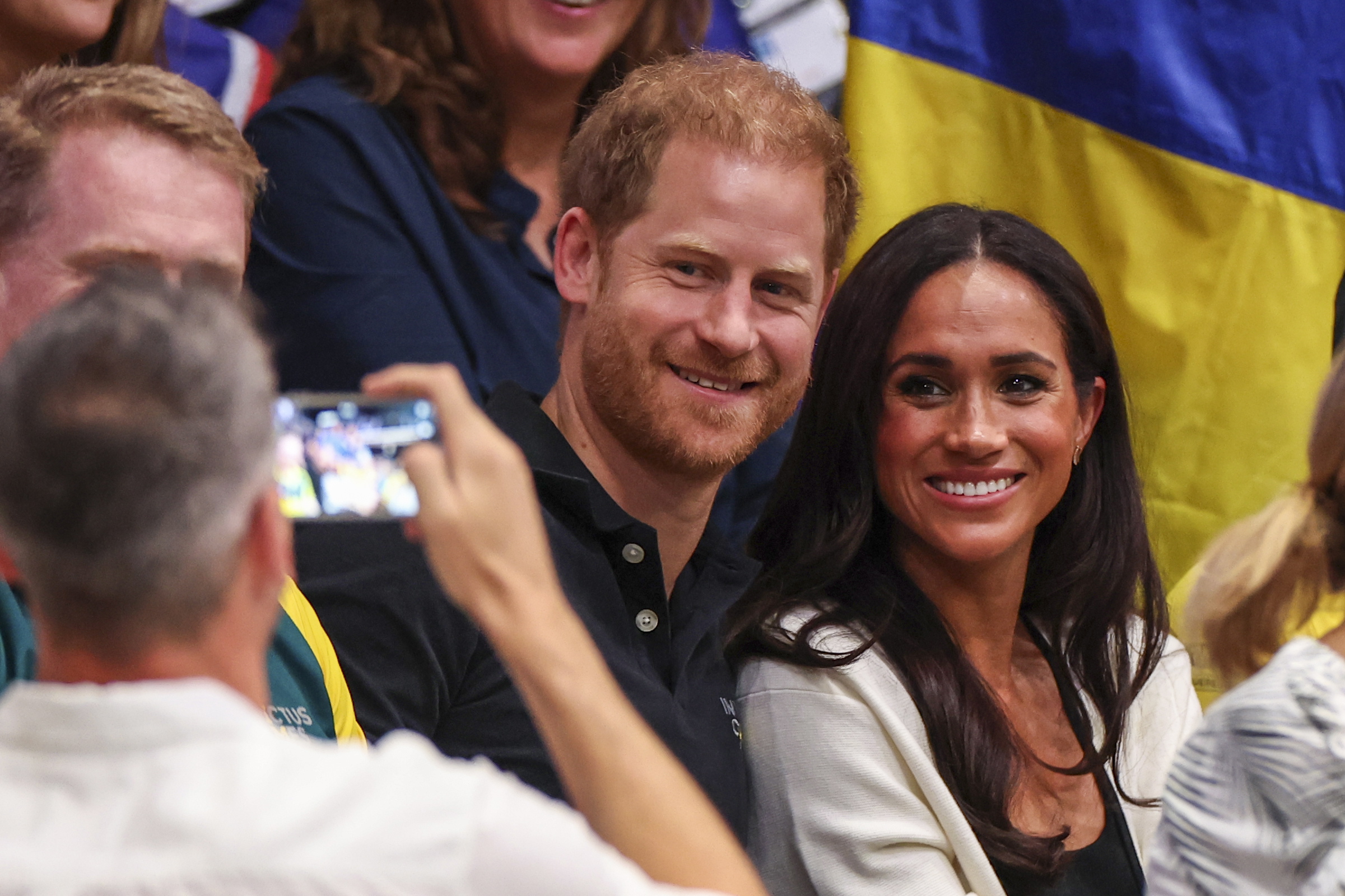 Harry και Meghan έδωσαν στα παιδιά τους άλλο επίθετο αντί Mountbatten-Windsors