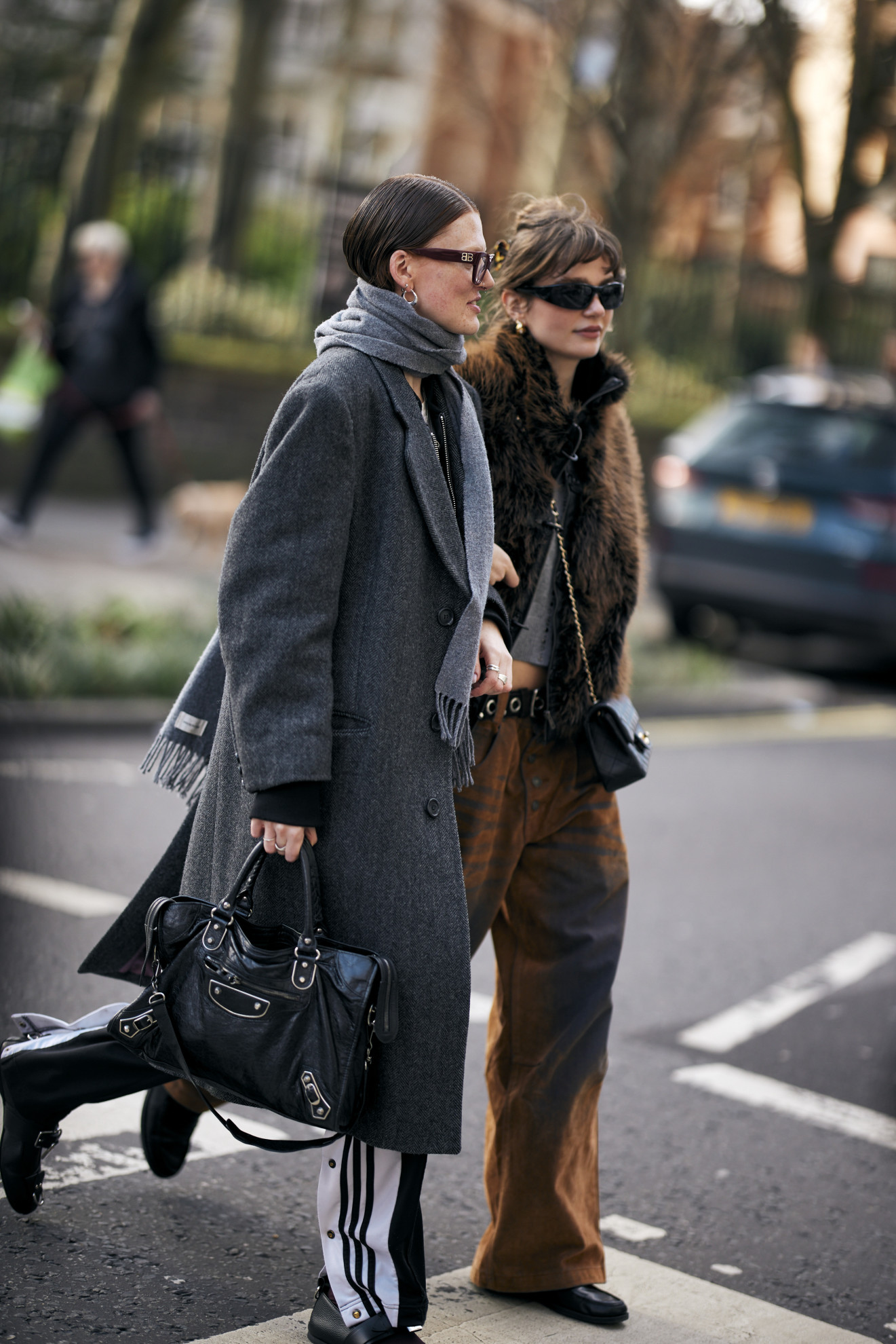 London Fashion Week: Τα looks που ξεχώρισαν στα street style του Λονδίνου