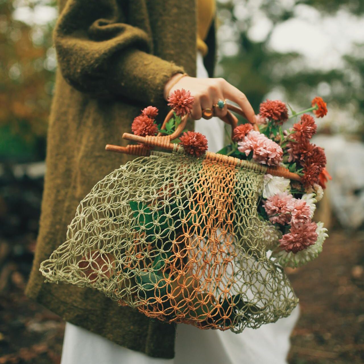 Κάνε ακόμη πιο green τον κήπο σου όχι με θάμνους αλλά με πράσινα λουλούδια